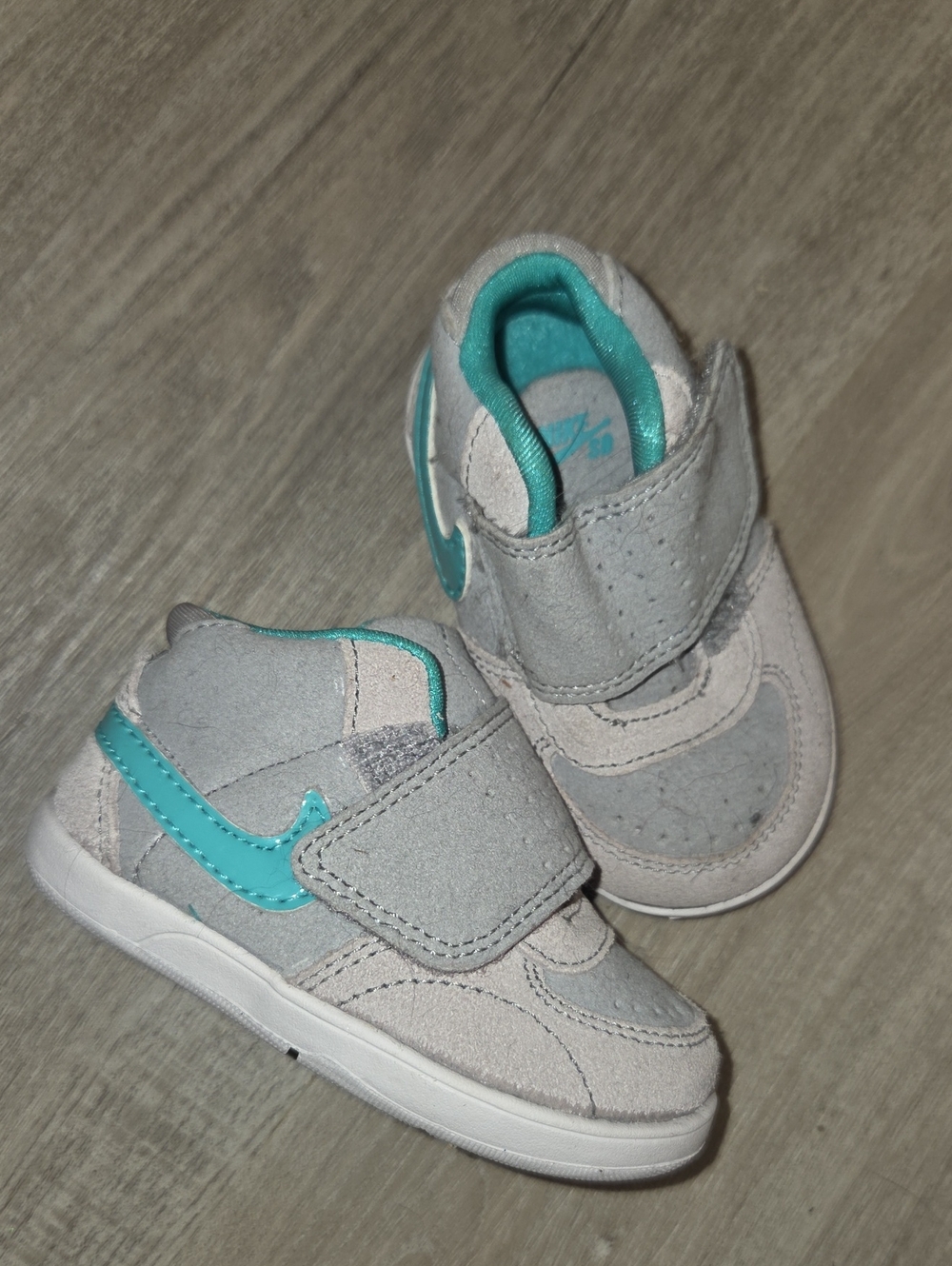 Nike Kids Gray and Teal Velcro Sneakers